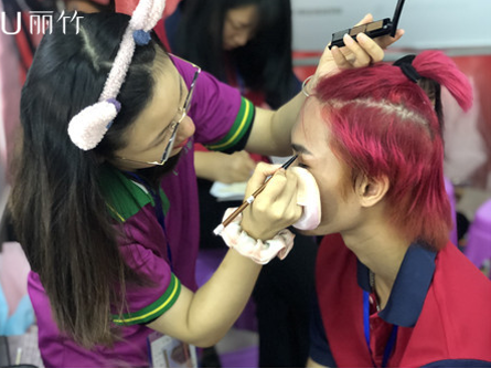 男士化妝的注意事項(xiàng)，南寧彩妝培訓(xùn)班幫你劃重點(diǎn)