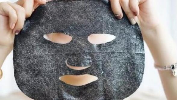 南寧美容護(hù)膚：如何在空調(diào)房快速補(bǔ)水？