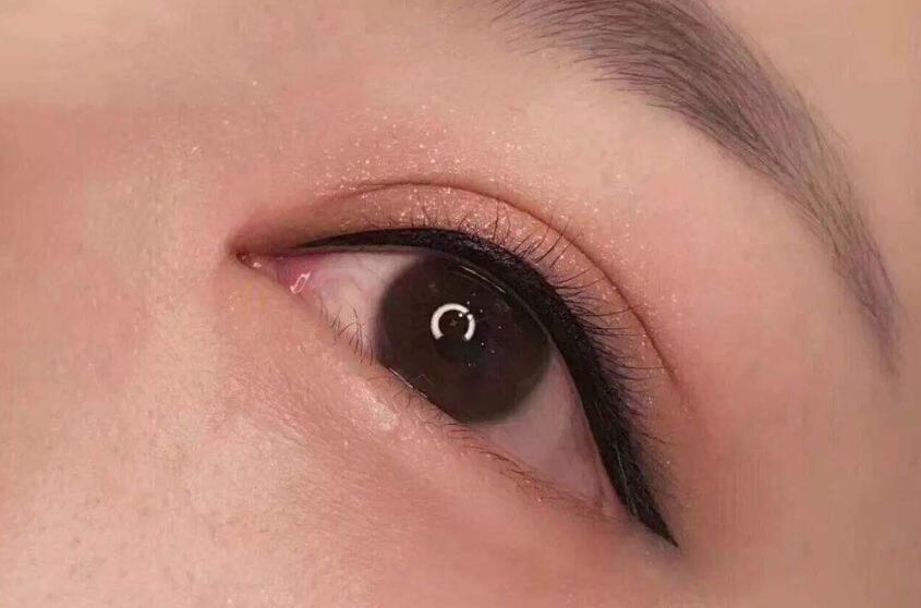 美瞳線多久會(huì)反色？廣西紋繡培訓(xùn)學(xué)校幫你分析