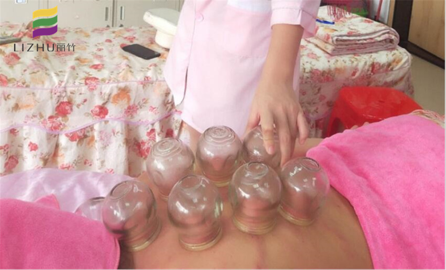女人拔火罐的好處，廣西美容培學(xué)院專業(yè)課程介紹