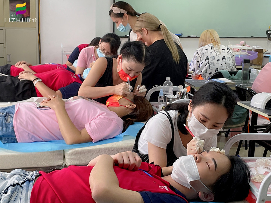 被舒緩膏灼傷處理的方法，廣西紋繡正規(guī)學校分享建議