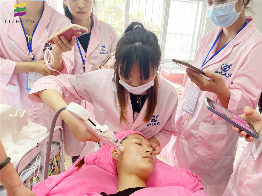 如何延長(zhǎng)美容儀器使用時(shí)間？南寧美容儀器培訓(xùn)班教你