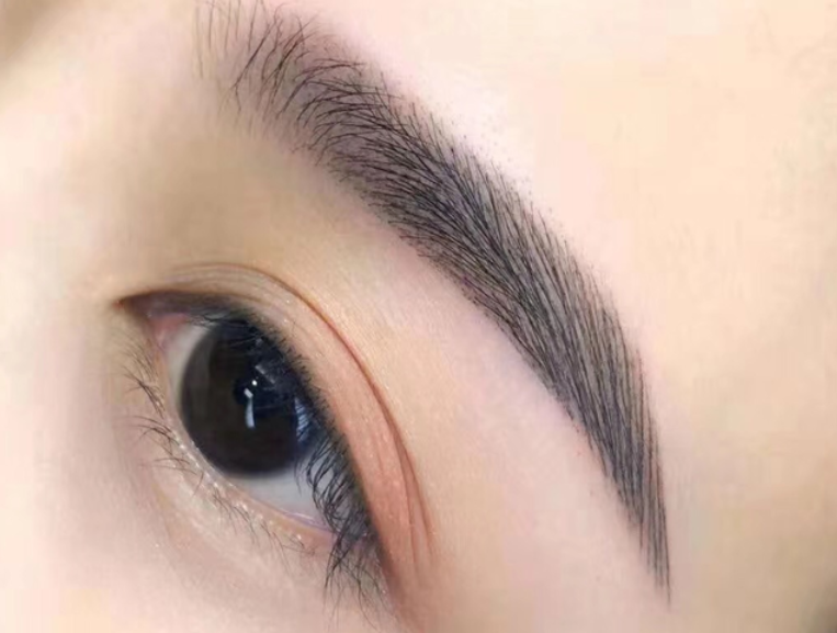 紋眉的價(jià)格怎么決定？南寧紋繡十大名校揭秘