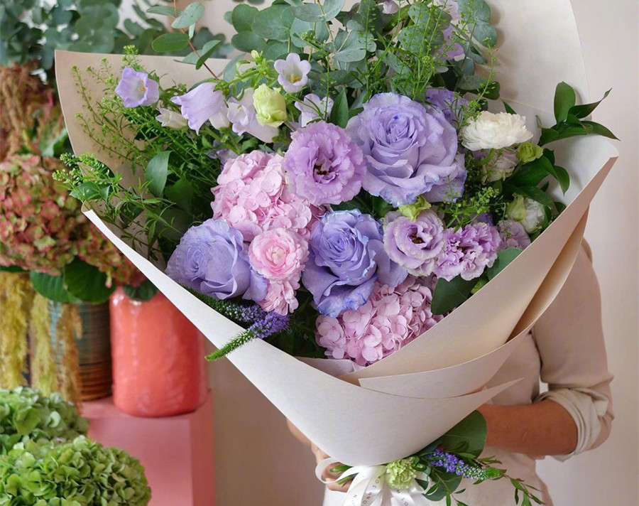 韓系甜美花束，廣西花藝插花造型學(xué)校浪漫推薦
