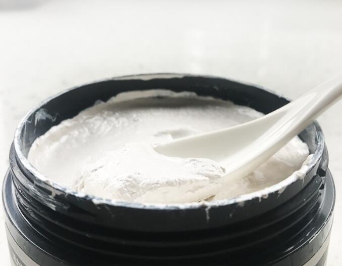 美發(fā)用品介紹：如何使用發(fā)泥？