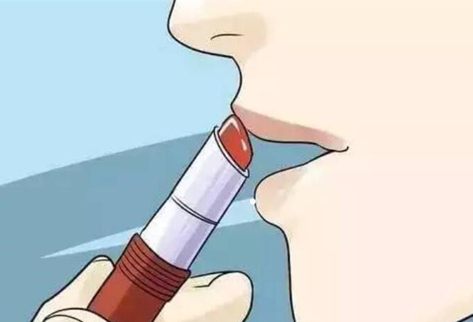 嘴唇干裂起皮的原因，南寧美容護膚養(yǎng)顏教程