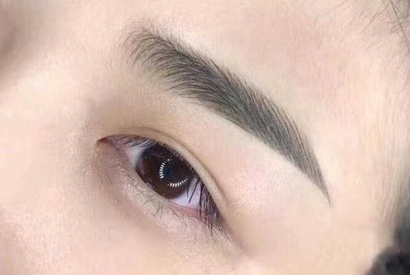 廣西學(xué)紋眉：紋眉哪種好看自然？