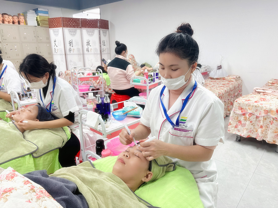 ?學(xué)美容心得體會：選擇麗竹，把握成功