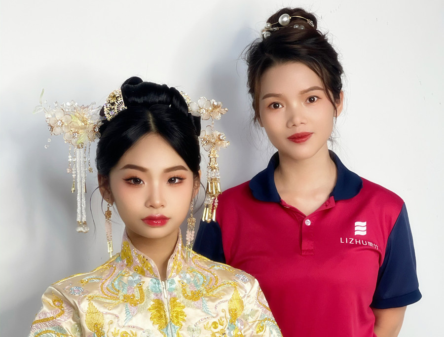 南寧化妝職業(yè)學(xué)?；瘖y學(xué)習(xí)心得