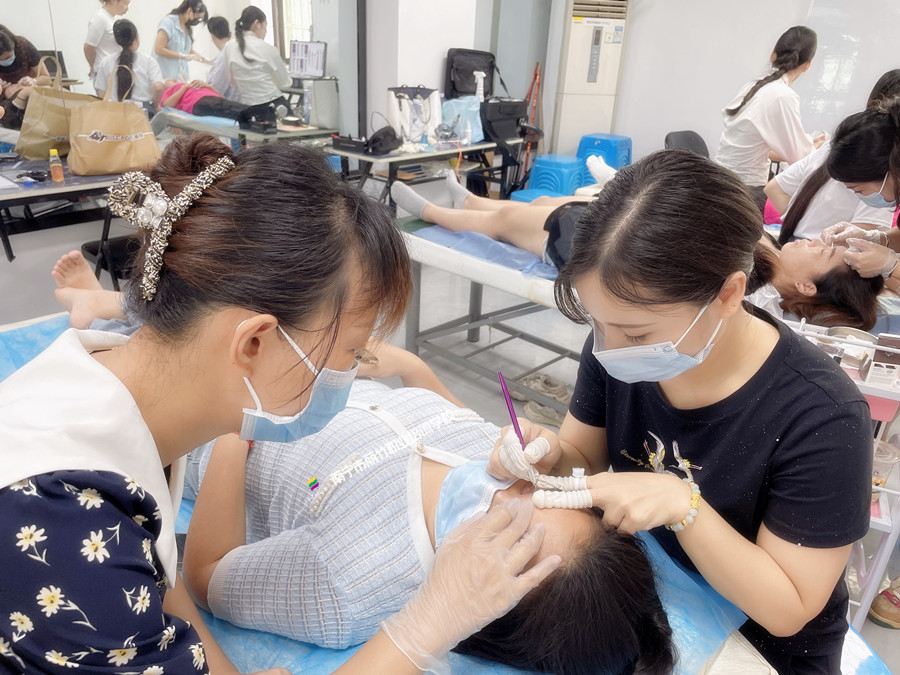 廣西紋繡哪里可以進(jìn)修？色乳的選擇