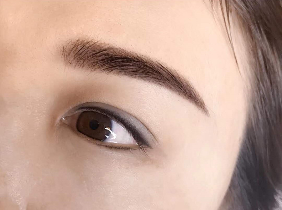 紋美瞳線的操作步驟，南寧學(xué)紋美瞳線