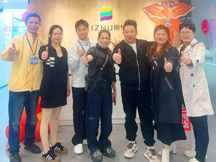 從左到右：李煥玲，盧素豐，方冬瑩，梁麗麗.jpg