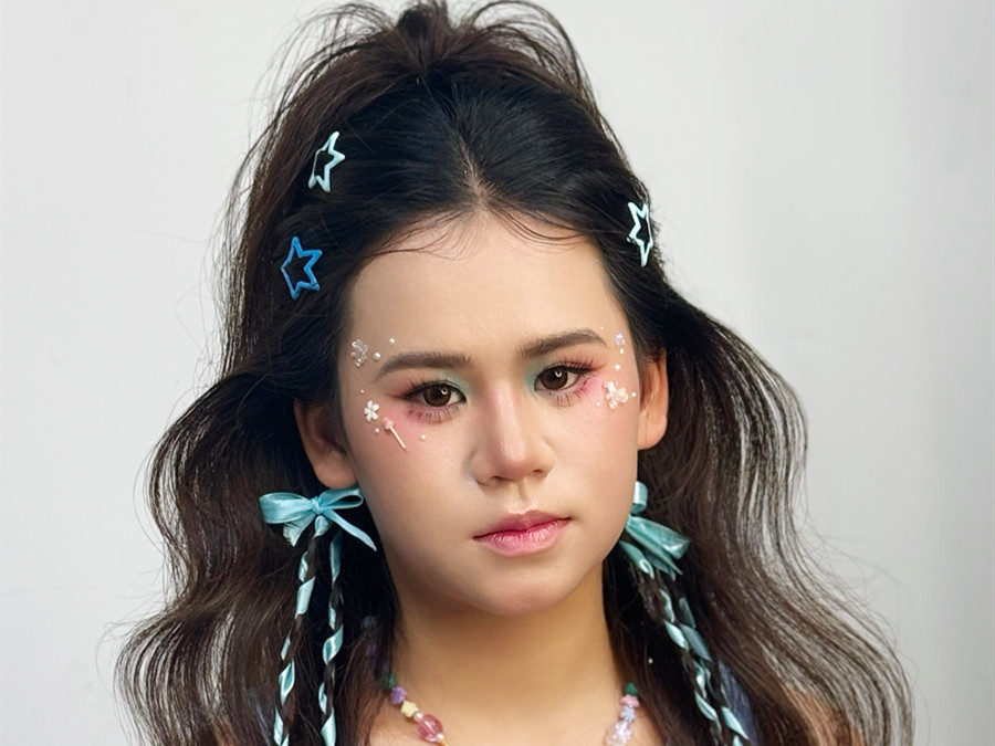 多巴胺應(yīng)援妝，廣西彩妝藝術(shù)造型學(xué)校講解