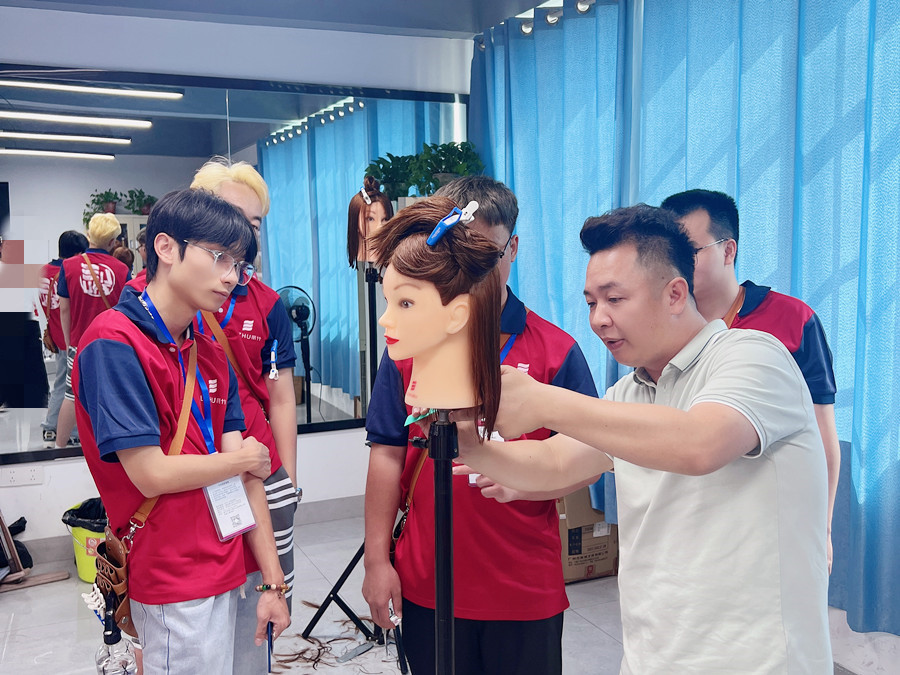 南寧市學(xué)美發(fā)，南寧美發(fā)哪里專業(yè)