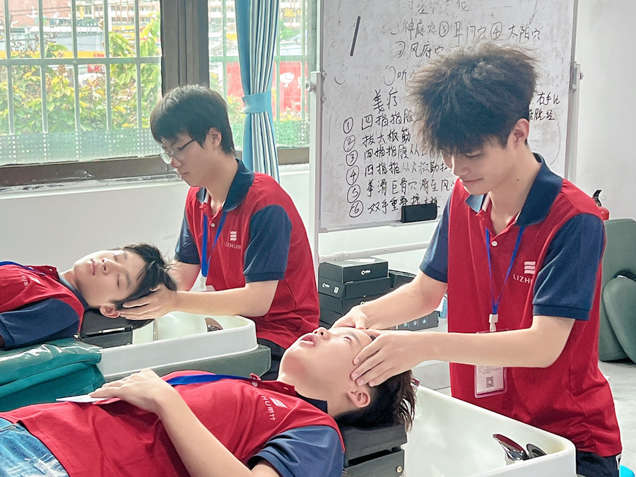 冬季用艾葉洗頭的好處？南寧頭療專業(yè)課程內(nèi)容分享