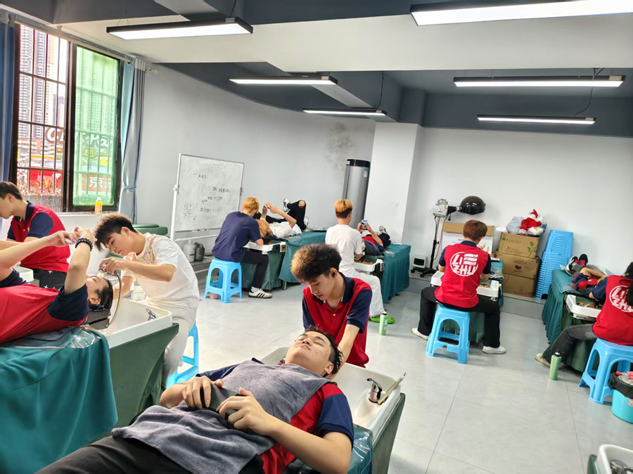 專業(yè)美發(fā)洗護(hù)和普通洗頭的區(qū)別，南寧美發(fā)教學(xué)